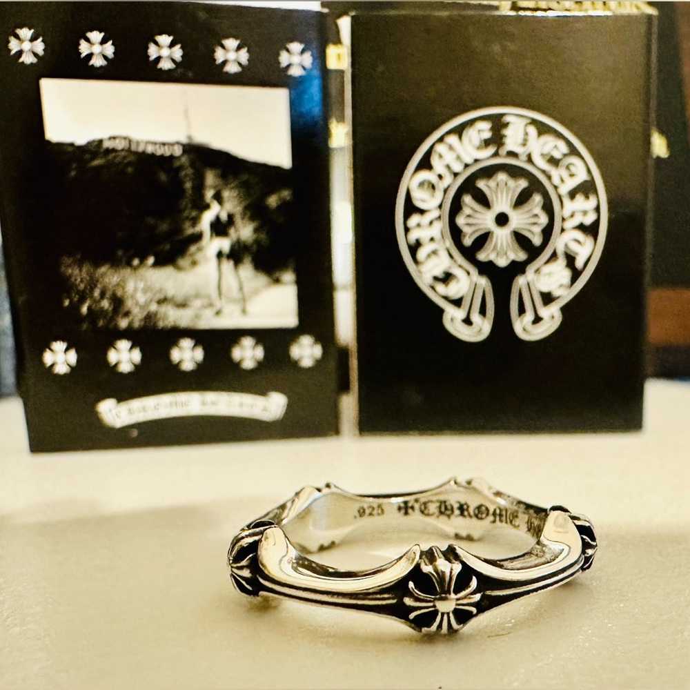 Chrome hearts plus & bone ring 7.5